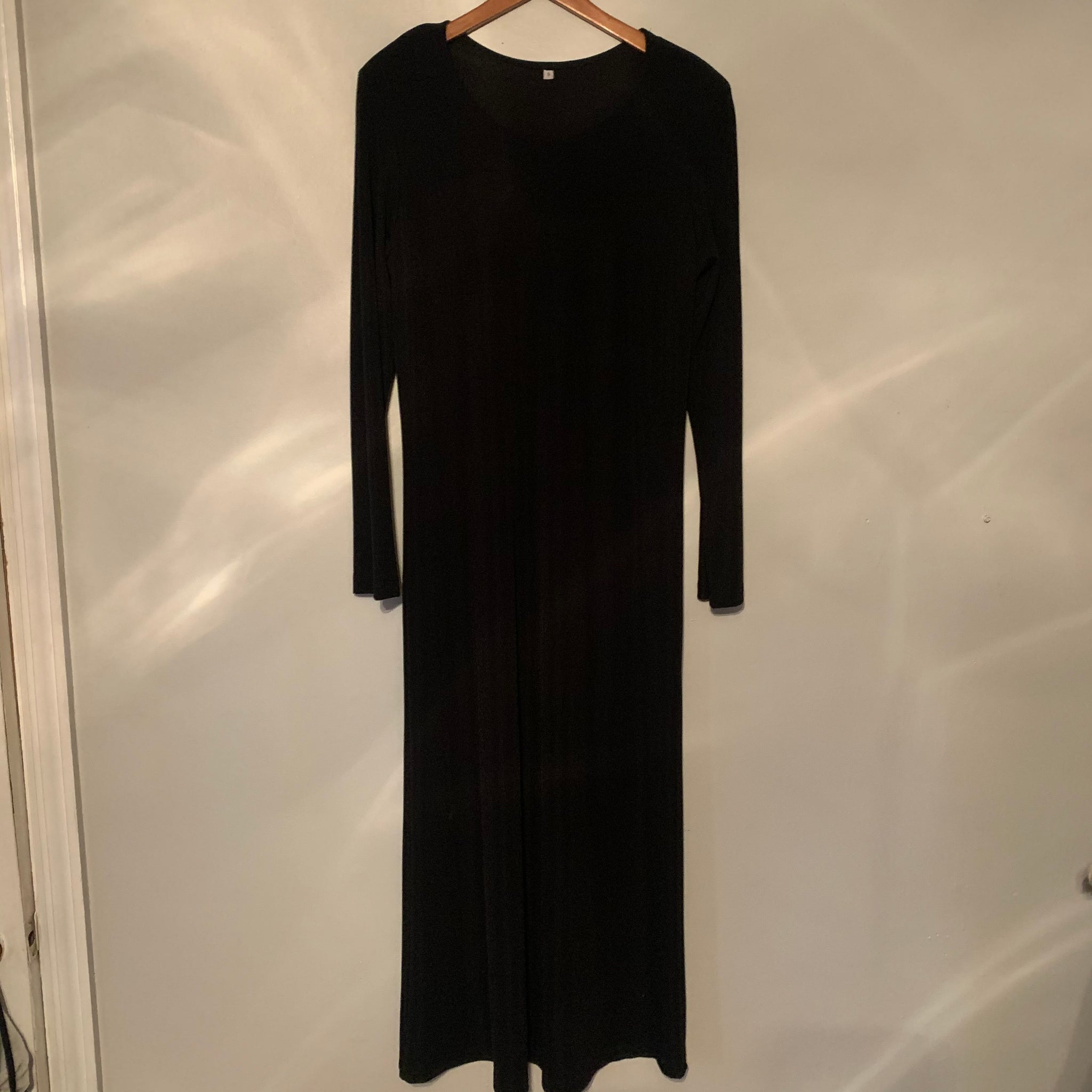 ‘Sasha’ Black Longsleeve Midi Dress (L/XL)