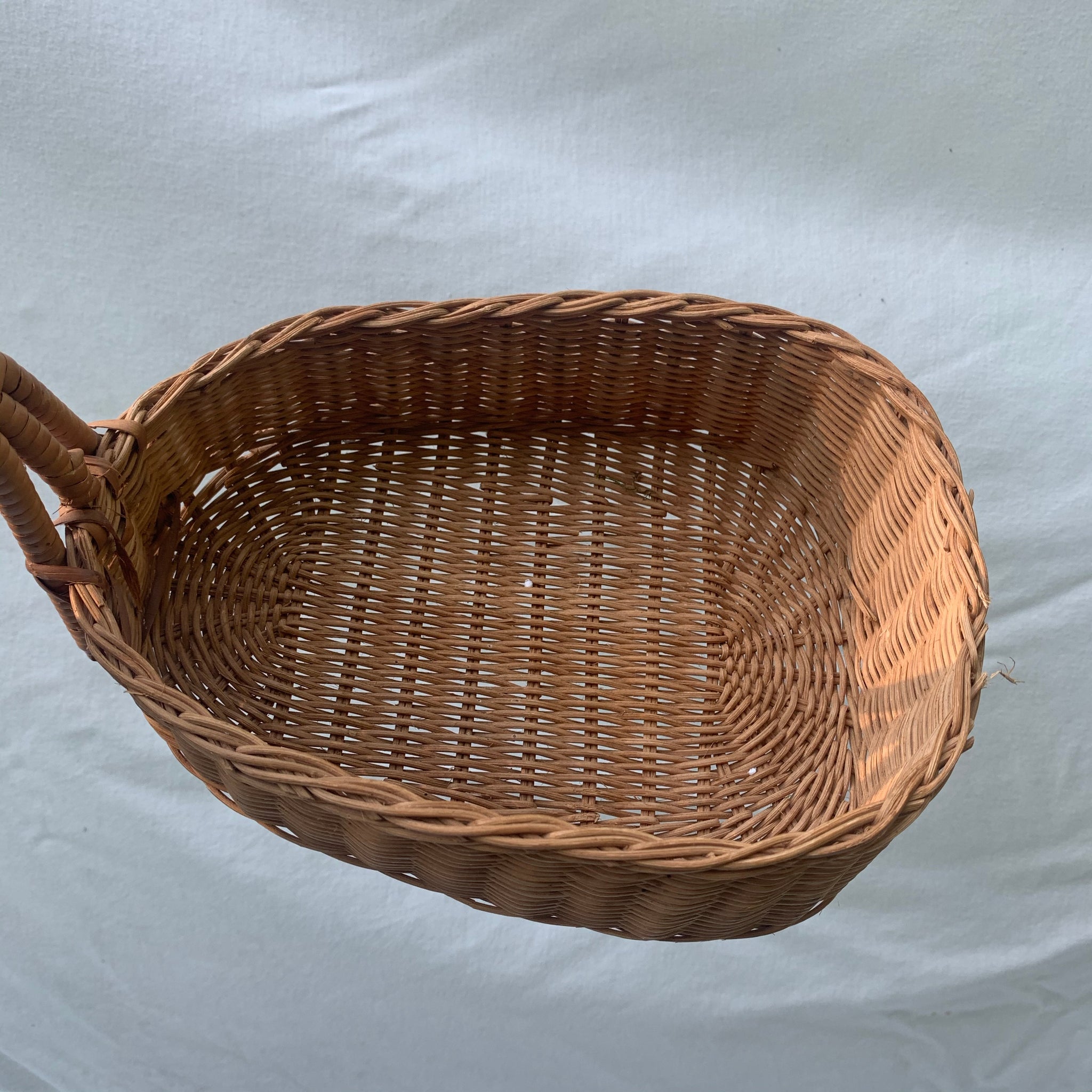 Vintage Rattan Basket W/ Handle - Shop Vanilla Vintage